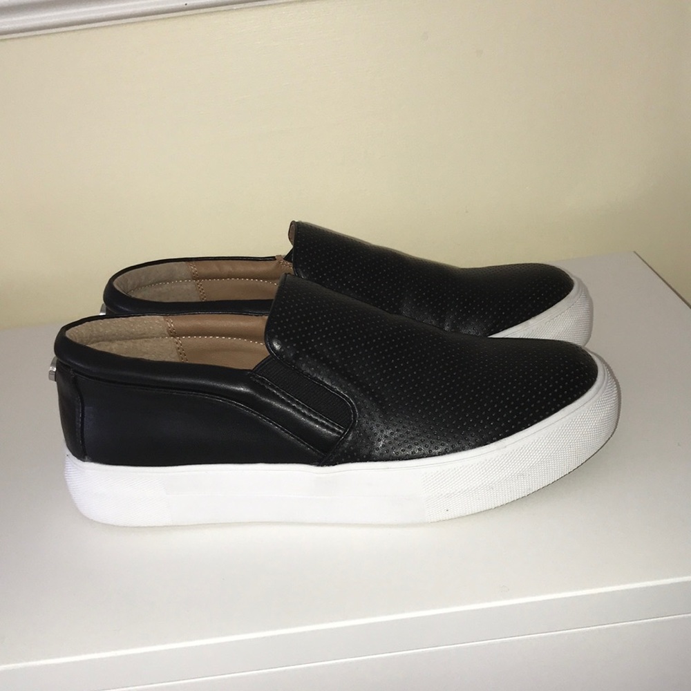 steve madden slip ons
